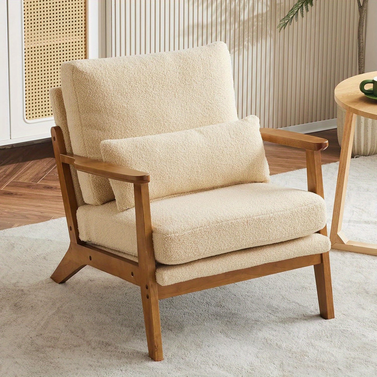 Wide armrest lounge chair