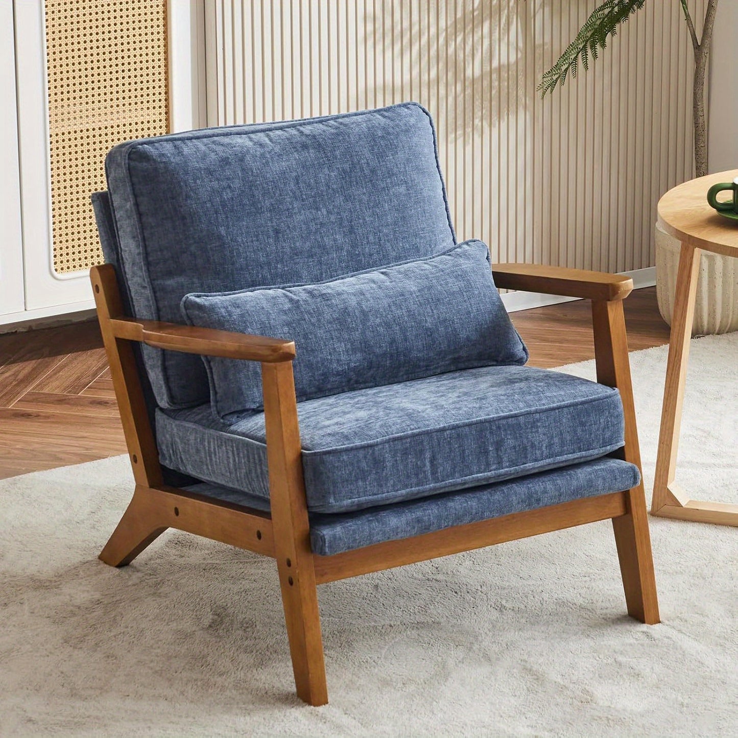 Wide armrest lounge chair