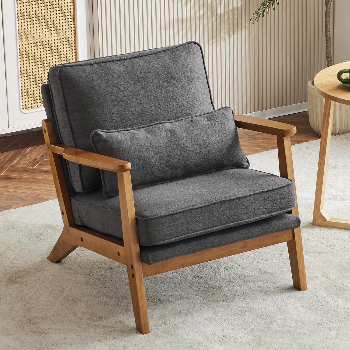 Wide armrest lounge chair