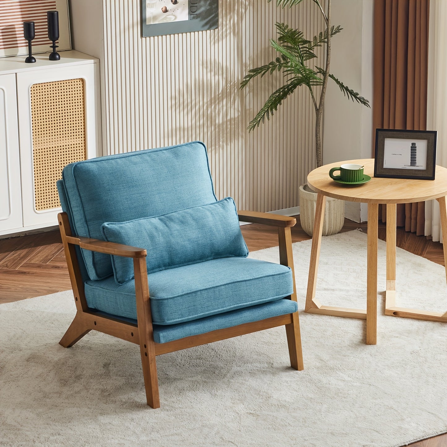 Wide armrest lounge chair